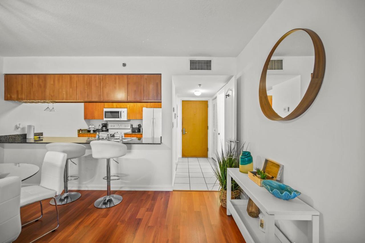 Luxurious 1Br High Rise Condo Brickell-Free Parking Майами Экстерьер фото